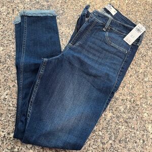 Hollister NWT Women’s Dark Blue Skinny Jeans - Size 15L